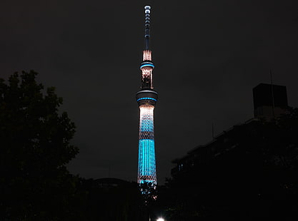 วิวกลางคืนของโตเกียวสกายทรีญี่ปุ่นอาคารคอนกรีตสีฟ้าและสีขาว Aero สีดำโตเกียวสกายทรีญี่ปุ่นวิวกลางคืนโตเกียวสกายทรี, วอลล์เปเปอร์ HD HD wallpaper