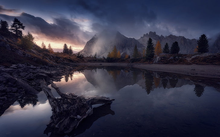 mountain under grey clouds, panoramic photo of snowed mountain under gray clouds, nature, landscape, fall, sunset, mountains, lake, reflection, trees, clouds, Italy, HD wallpaper