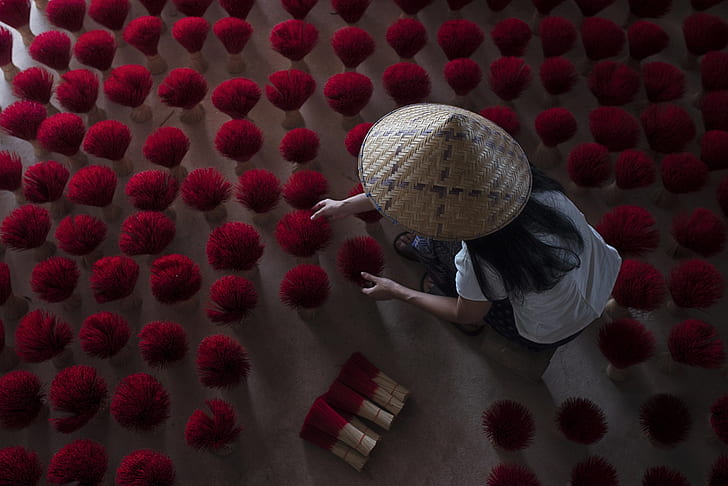 girl, work, Vietnam, aromatherapy, brooms, HD wallpaper