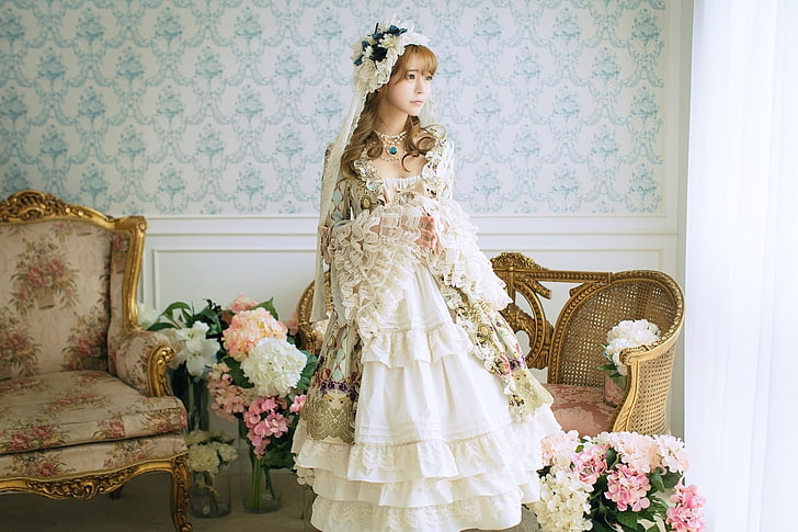 Yurisa Chan, coreana, modelo, mujer, rubia, de pie, mirando a otro lado, vestido de novia, cabello ondulado, Fondo de pantalla HD