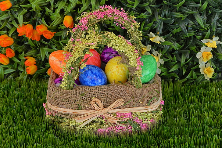 пасхальное яйцо разных цветов, пасхальные яйца, корзина, пасха, яйца, HD обои