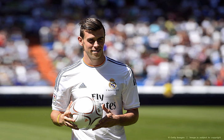 Gareth Bale, Footballer, stadium, ball, football, the ball, bale, footballer, gareth bale, real Madrid, HD wallpaper