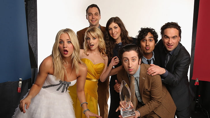 women's white sweetheart bridal gown, The Big Bang Theory, Melissa Rauch, Kaley Cuoco, strapless dress, HD wallpaper