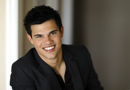 Taylor Lautner smiling, taylor lautner, taylor, lautner, celebrity, smile, men, actor, HD wallpaper HD wallpaper