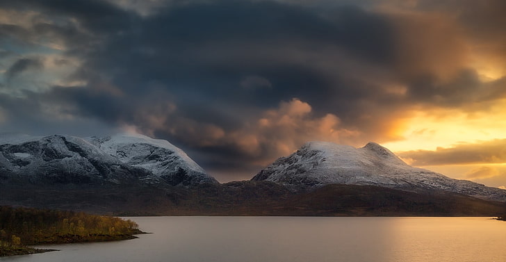 Landschaft, Natur, See, Berge, Sturm, schneebedeckte Spitze, Wolken, Sonnenlicht, Norwegen, HD-Hintergrundbild