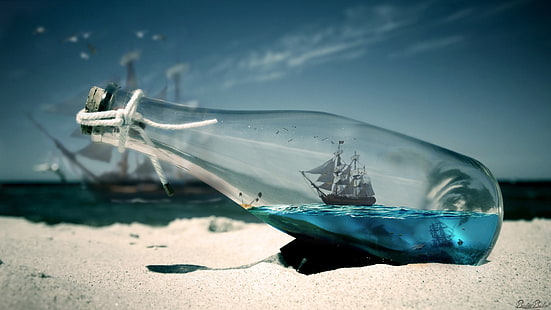 clear impossible bottle, close-up photo of clear glass bottle on sand, bottles, ship, beach, sand, depth of field, photo manipulation, sailing ship, water, macro, thread, old ship, sunset, digital art, cyan, miniatures, HD wallpaper HD wallpaper
