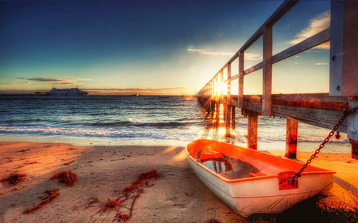 قارب ليتل رو مربوط برصيف البحر عند شروق الشمس ، قارب ، شاطئ ، سفينة ، رصيف ، شروق الشمس ، قوارب، خلفية HD