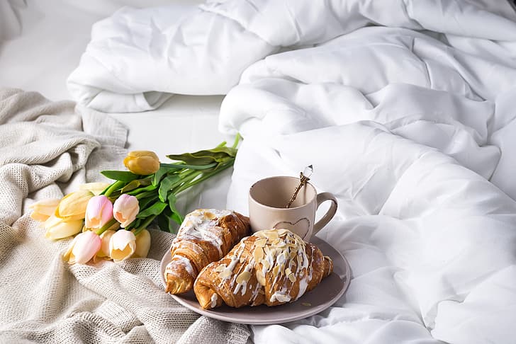 coffee, Cup, bed, tulips, romantic, coffee cup, croissants, growing, breakfast, HD wallpaper