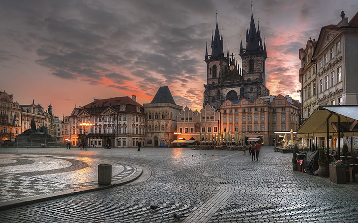 Prague Capital Of The Czech Republic Split From The River Vltava Known For Its Old Town Square With Colorful Baroque Buildings, Gothic Churches And Medieval Astronomical Clock, HD wallpaper