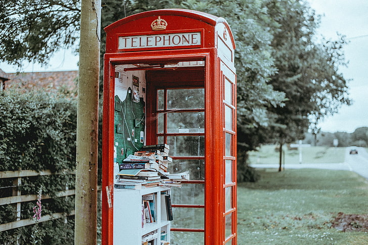 red telephone booth, telephone booth, books, street, HD wallpaper