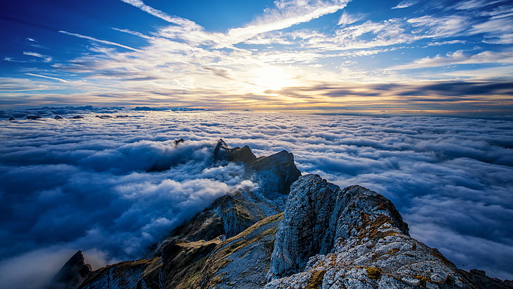 wallpaper awan putih, foto udara dari formasi dan awan batu coklat, lanskap, horizon, awan, matahari terbit, puncak gunung, Swiss, Gunung Saentis, pegunungan, sinar matahari, langit, HDR, Wallpaper HD