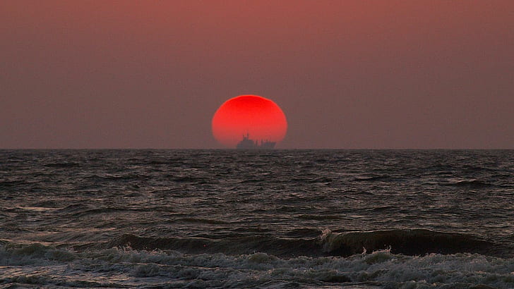 Majestuosa puesta de sol, barco, horizonte, puesta de sol, olas, naturaleza y paisajes, Fondo de pantalla HD