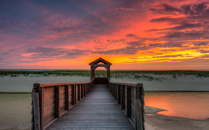 brown wooden pathway near body of water during sunset, spectacular, view, perspective, pathway, body of water, sunset, HDR, ND filter, Nederland, Netherlands, Noord-Holland, North Sea, Petten, beach, clouds, daylight, duin, dune, evening, high dynamic range, licht, light, lucht, neutral-density filter, sea, skies, sky, fire, watchtower, wolken, zee, zomer, nature, summer, lake, wood - Material, outdoors, landscape, water, scenics, dusk, HD wallpaper