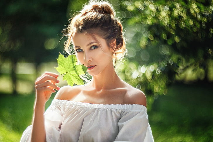 women outdoors, green, women, Maxim Makarov, bare shoulders, leaves, HD wallpaper