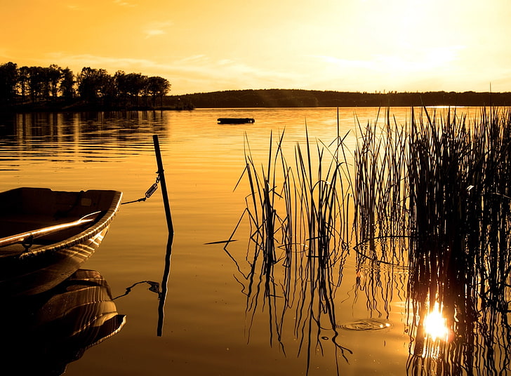 Złoty zachód słońca, kajak brązowy, przyroda, jeziora, jezioro, łódź, złoty zachód słońca, łódź wiosłowa, Tapety HD
