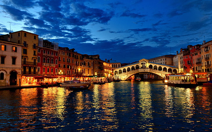 brown concrete house, venice, canal, gondola, boat, night, lights, houses, clouds, italy, HD wallpaper
