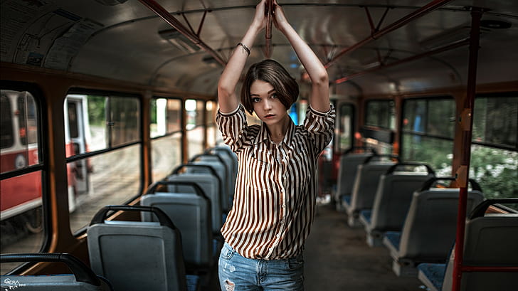 Retrato, pelo corto, autobuses, mujeres, modelo, Georgiy Chernyadyev, retrato, pelo corto, autobuses, mujeres, modelo, georgiy chernyadyev, Fondo de pantalla HD