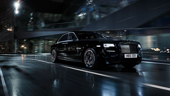 berline noire route itinérante pendant la nuit, Rolls-Royce Wraith 
