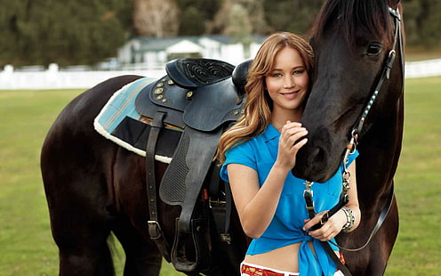 Jennifer Lawrence, loiras, mulheres, atrizes, animais, cavalos, vestido azul, meninas com cavalos, jennifer lawrence, loiras, mulheres, atrizes, animais, cavalos, vestido azul, meninas com cavalos, HD papel de parede HD wallpaper