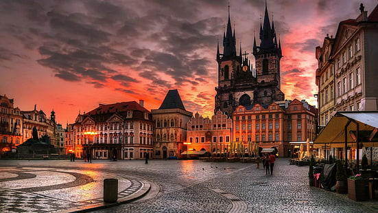 Eski Şehir Meydanı Prag Çek Cumhuriyeti Wenceslas Meydanı Ve Charles Köprüsü Arasında Günbatımı Fotoğraf Hd Duvar Kağıdı Masaüstü Için 3840 × 2160, HD masaüstü duvar kağıdı HD wallpaper