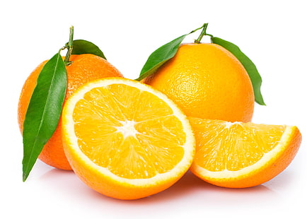три оранжеви плода, портокали, нарязани, филийки, листа, бял фон, HD тапет HD wallpaper