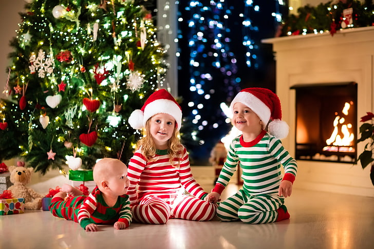 children's red santa claus hats, children, smile, hat, toys, tree, Christmas, fireplace, decoration, garland, baby, New Year, child, little, gifts, HD wallpaper