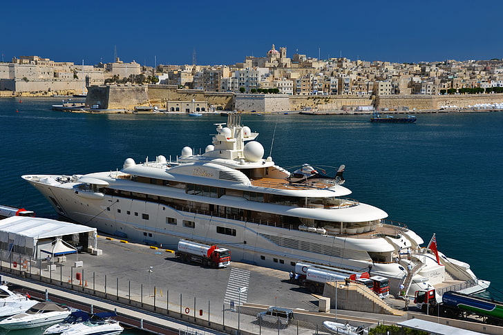 white yacht, the city, dressing, yacht, port, helicopter, white, architecture, mega, Malta, Valletta, Dilbar, Valletta., HD wallpaper
