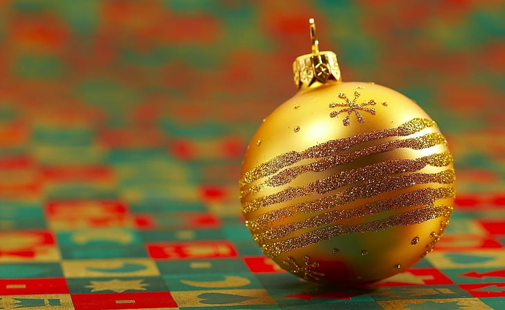 gold bauble, christmas decorations, balloon, glitter, cloth, attributes, holiday, HD wallpaper