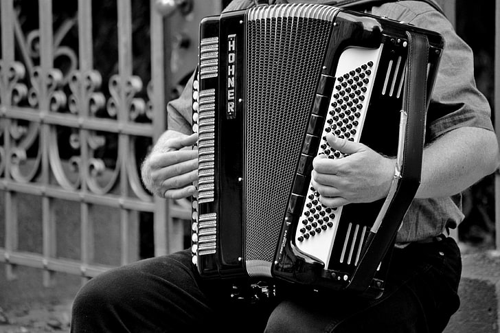 accordion, black and white, entertainment, hands, music, musical instrument, musician, performance, street, street music, street musician, HD wallpaper