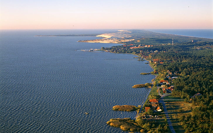 Lithuania, Nida, coast Spit, blue sea and green trees, coast, horizon, sea, hd, nature, Lithuania, Nida, Spit, HD wallpaper