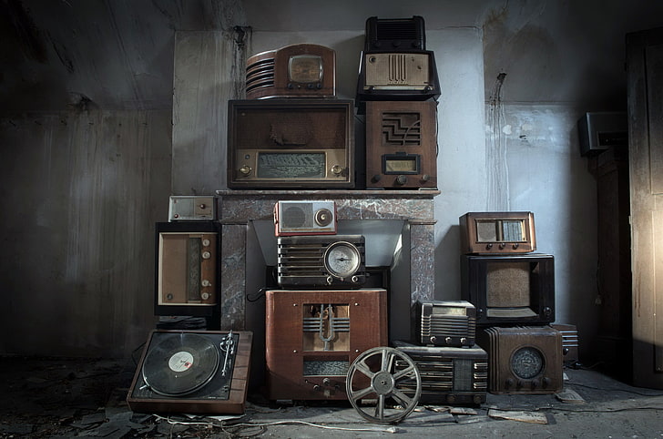 Vintage black radio, background, radio, receiver, HD wallpaper |  Wallpaperbetter