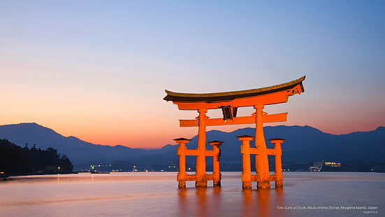 Torii port på skymningen, Itsukushima-helgedomen, Miyajima Island, Japan, Asien, HD tapet HD wallpaper
