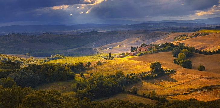 fotografia aerea della casa circondata da alberi sfondo digitale, natura, paesaggio, Toscana, montagne, foresta, luce del sole, campo, alberi, Sfondo HD