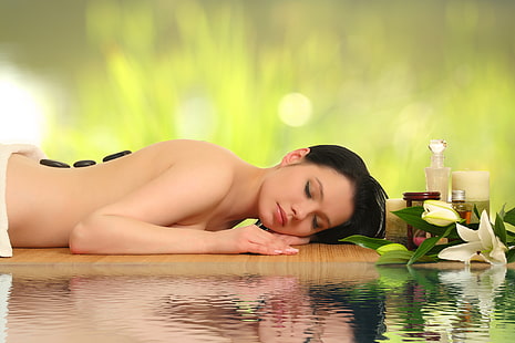 massaggio con pietre, ragazza, bolle, riflesso, giglio, olio, brunetta, pace, spa, Sfondo HD HD wallpaper