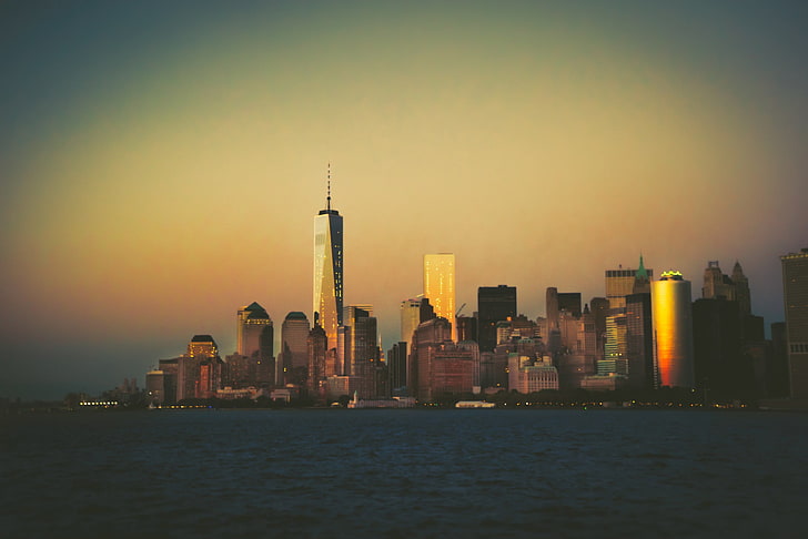 Porte en panneau de verre encadrée en bois brun, paysage urbain, ligne d'horizon, urbain, gratte-ciel, New York City, Manhattan, Fond d'écran HD