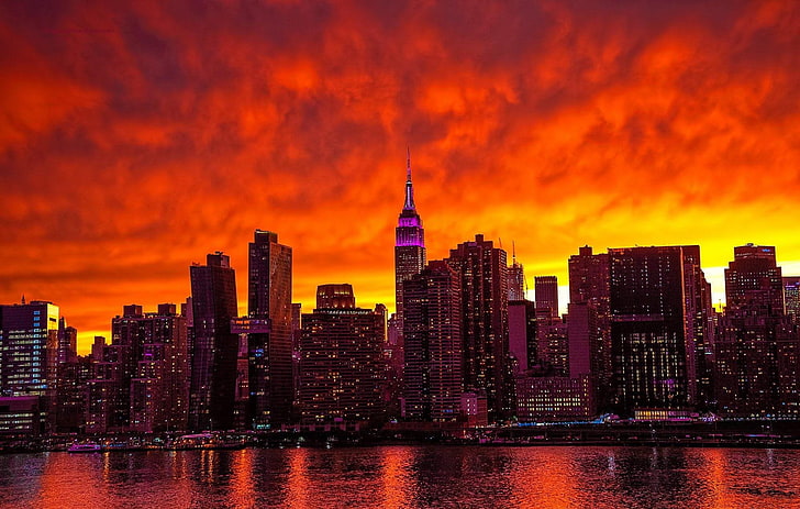Tapeta cyfrowa Nowego Jorku, budynki miejskie o świcie, pejzaż miejski, budynek, Manhattan, wieżowiec, niebo, czerwony, pomarańczowy, kolorowy, Nowy Jork, USA, panorama, Tapety HD