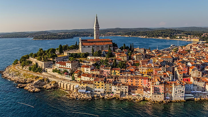 ガムラスタン、ロヴィニ、クロアチア、都市、都市の景観、海、建物、建築、塔、教会、 HDデスクトップの壁紙