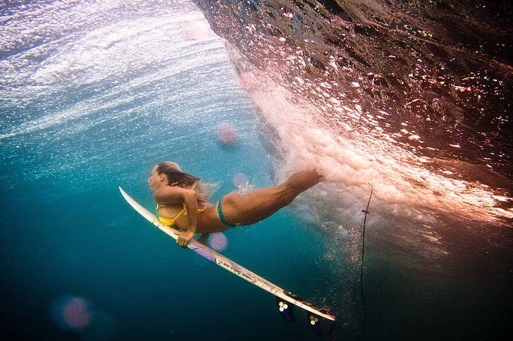 момичета-жени-секси-блондинки-сърфинг-под вода, спорт, HD тапет