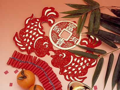 красный фейерверк и фэн-шуй декор, мандарины, монеты, статуэтки, фарфор, HD обои HD wallpaper