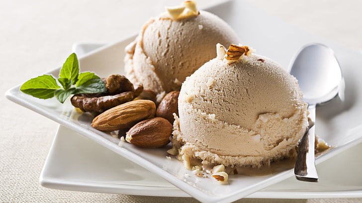 ice cream on ceramic plate, food, ice cream, dessert, nuts, spoons, walnuts, HD wallpaper