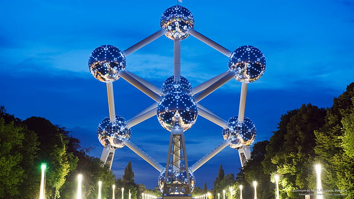 Atomium en la noche, Bruselas, Bélgica, Monumentos históricos, Fondo de pantalla HD