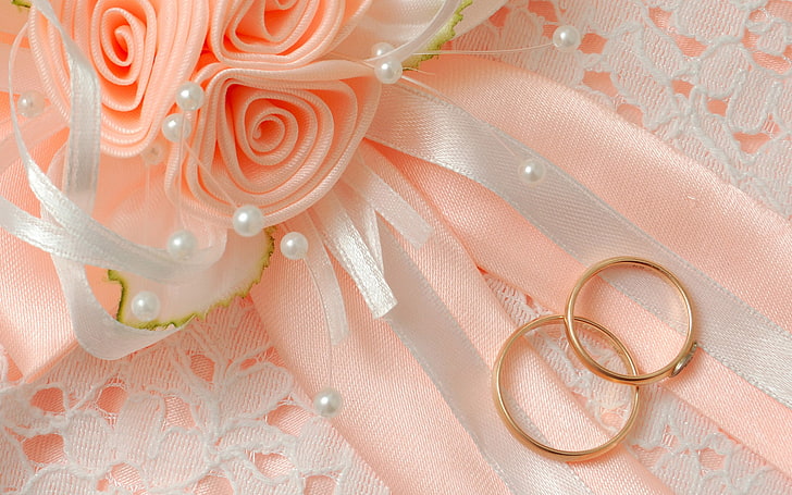 2つの金色の結婚指輪、マクロ、花、弓、結婚式、婚約指輪、 HDデスクトップの壁紙