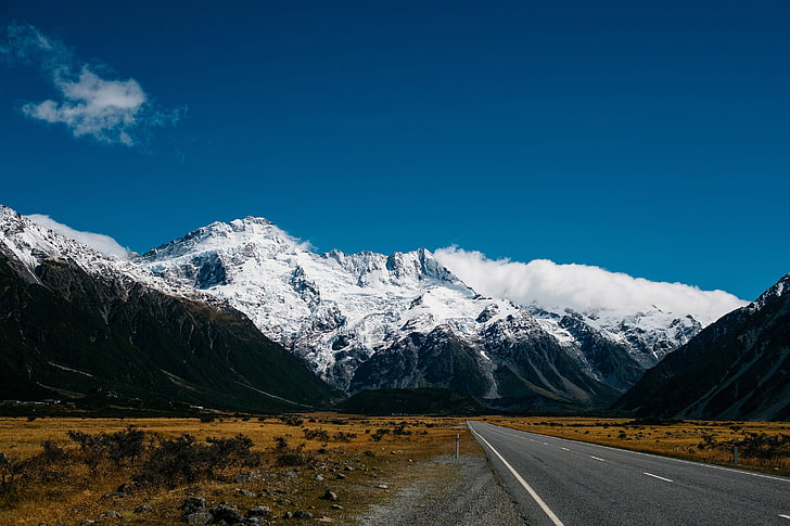 montagnes enneigées, montagnes, route, neige, nuages, bleu, ciel, roches, nature, Nouvelle-Zélande, Fond d'écran HD