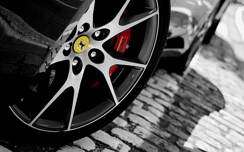 ruota e pneumatico cromati per veicoli a più razze, Ferrari, cerchi, freni, metallo nero, ombra, rosso, Sfondo HD HD wallpaper
