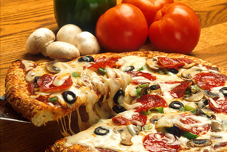 pizza, supreme, tomates, HD wallpaper HD wallpaper