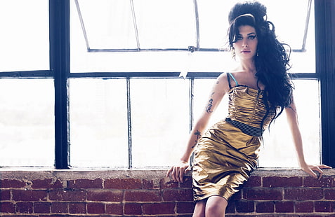 Amy Winehouse, cantante, ladrillos, tatuaje, ventana, morena, Fondo de pantalla HD HD wallpaper