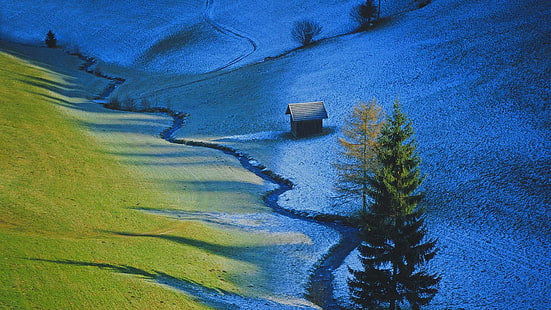 lukisan pohon di bidang rumput, alam, lanskap, pohon, Tyrol, Austria, lembah, pohon pinus, salju, rumput, lapangan, musim dingin, rumah, jalan tanah, aliran, bayangan, Wallpaper HD HD wallpaper