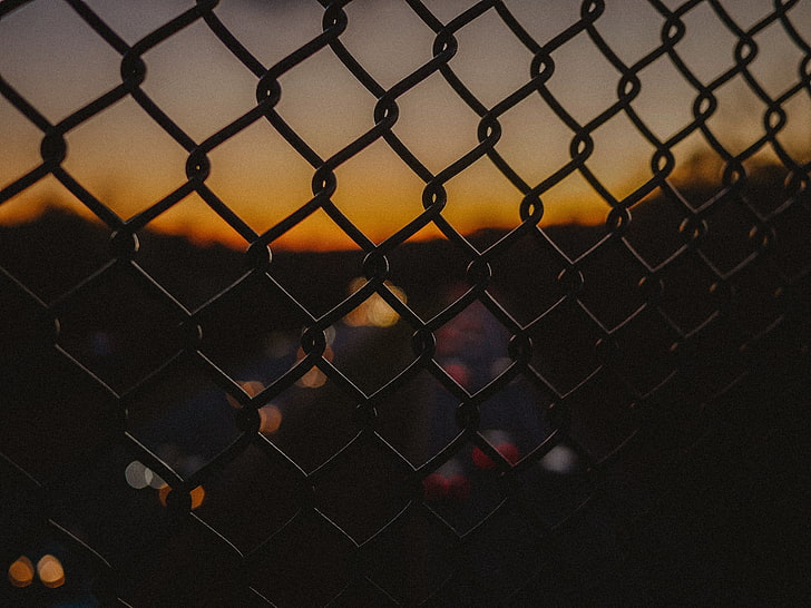 gray metal fence, grid, fence, night, dark, HD wallpaper