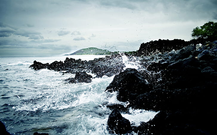 Violent Crashing Waves, black, canoneosdigitalrebelxti, grey, hawaii, lightblue, mauihawaii, nature, ocean, photography, rocks, seascape, water, HD wallpaper