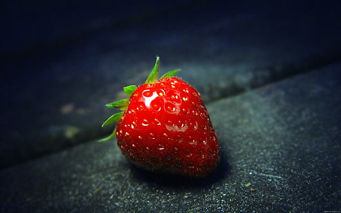 Strawberry on a dark background, strawberry fruit, strawberry, fruit, food, HD wallpaper HD wallpaper
